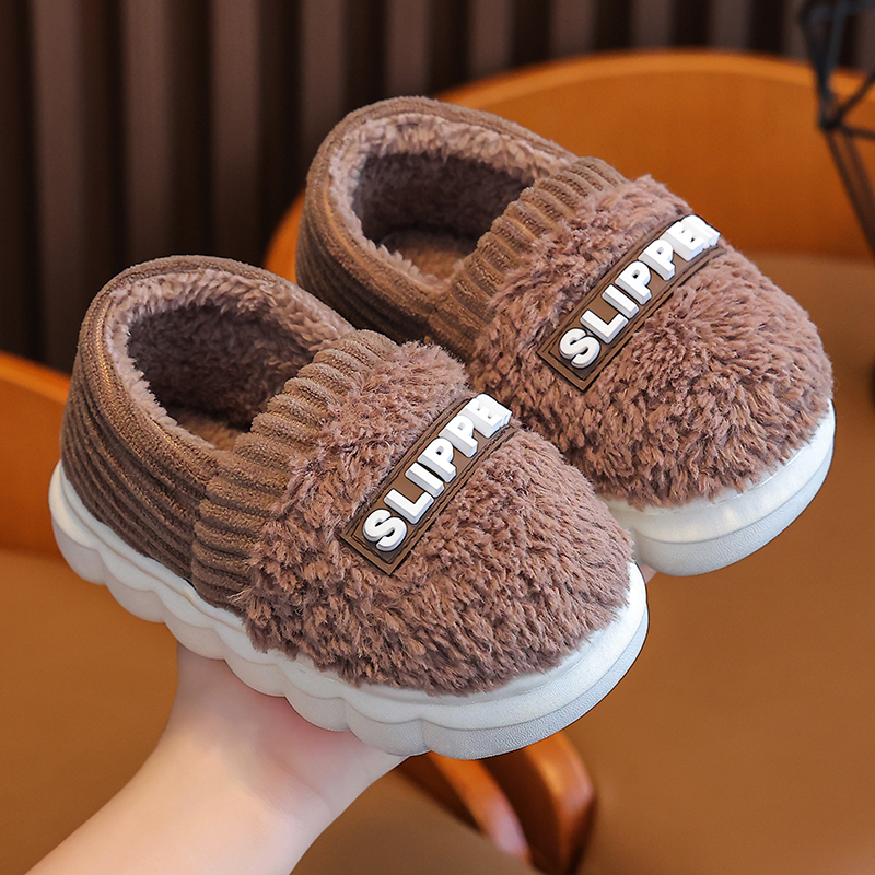 Papuci de iarnă pentru copii — căptușiți cu fleece, partea superioară din piele de vițel nubuk, căptușeală groasă, talpă PVC antiderapantă, pentru interior (1–3 ani)