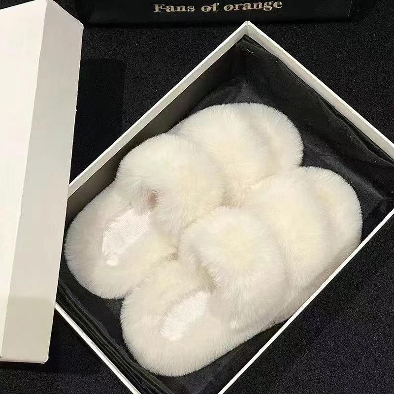 Lányoknak szóló szőrös papucs - 1–16 éves korig, Felsőrész: műszőrme, Talp: PVC, Vastagság: normál, ősz 2025