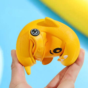 Gyerek Shark Cave papucs – PVC felsőrész, csúszásmentes vastag talpú, belső nélküli, aranyos mesefigura dizájn, 1-6 éveseknek