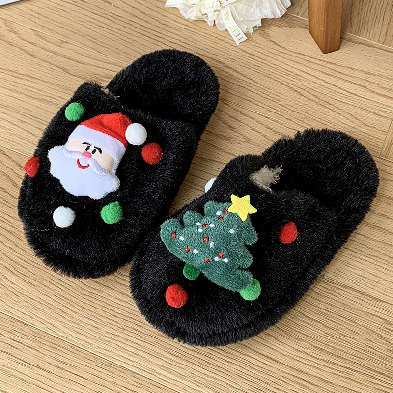 Gyerekeknek szóló plüss papucs zárt orrú, kartún mintával, PVC talppal, 4–12 éveseknek