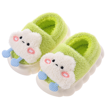 Gyerekeknek készült plüss papucs mesefigurás mintával, zárt sarokkal, vastag, csúszásmentes PVC talppal, 1–16 éveseknek