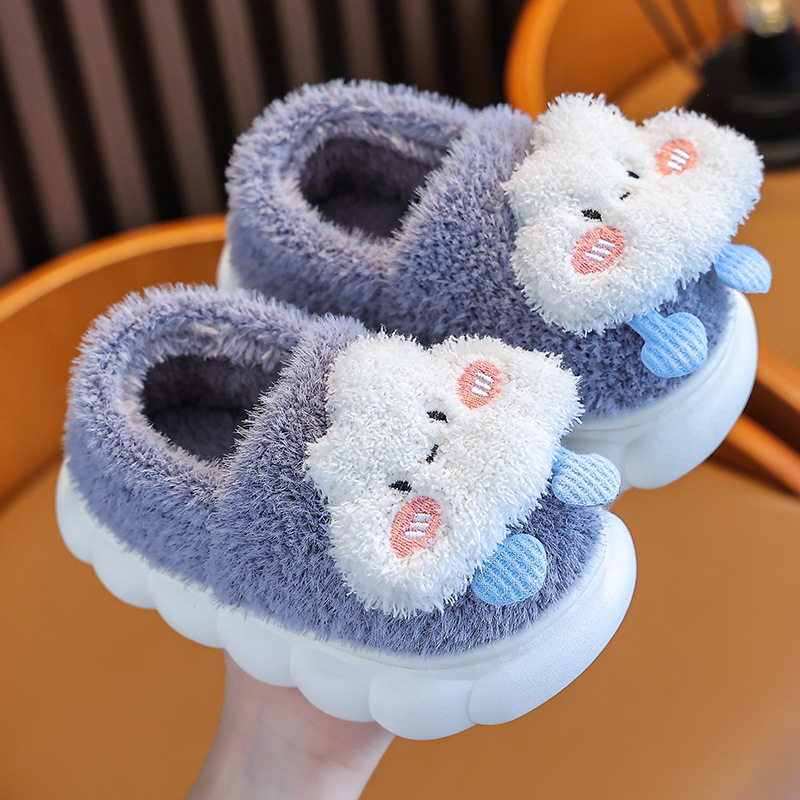 Gyerekeknek készült plüss papucs mesefigurás mintával, zárt sarokkal, vastag, csúszásmentes PVC talppal, 1–16 éveseknek