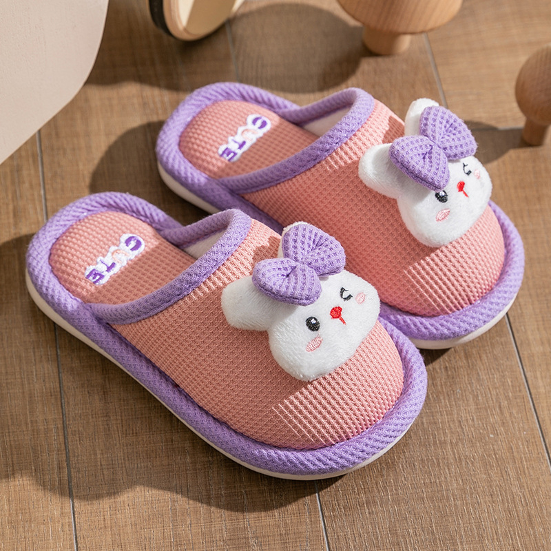 Uniszex beltéri papucsok len felülettel, reliefes textúra, csúszásmentes PVC talppal, Cartoon mintával, 1–12 éves gyerekeknek.