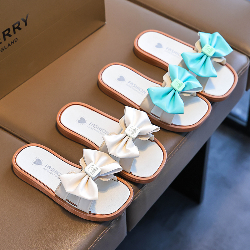 Lányoknak való PVC pántos papucs, hercegnő stílus, légáteresztő, csúszásmentes, kopásálló, 4-16 éveseknek, nyár 2025