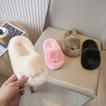 Gyerek plüss otthoni papucs, velúr felsőrész, egyszínű, PVC talp, vastag talp