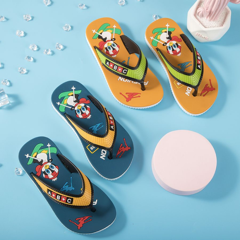 Gyerekeknek szóló flip-flopok rajzfilm mintával, 7–12 éveseknek, PVC felső rész és PVC talp, gyorsan száradó, légáteresztő, csúszásmentes