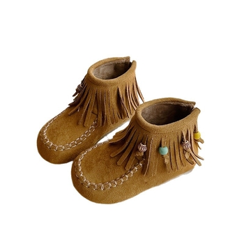 Dječje suede čizme sa stražnjim zatvaračem, ukrašene resicama i perlicama - unisex, boemski stil, gumeni potplat