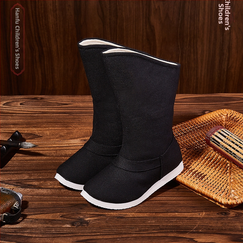 Gyerekeknek készült etno stílusú vászon csizma – felső rész: pamutvászon; minta: állatok; talp: gumi; vastagított kialakítás