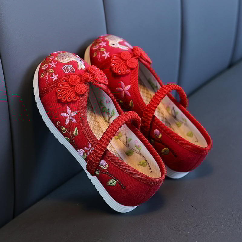 Dječje etno tenisice s izšivanjem, gornji dio od pamuka, unutarnja podstavka od tkanine, potplat od teleće tetive, zatvaranje elastičnom trakom, porijeklo Taizhou