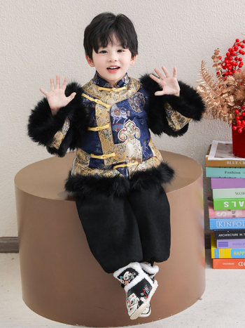 Gyerekek Hanfu téli plüss etnikus öltözet hímzett cipőkkel, ősi ruházat kínai újévre • Téli 2025 kiadás • Etnikai kínai stílus • Fő anyag: poliészter • 8+ éveseknek