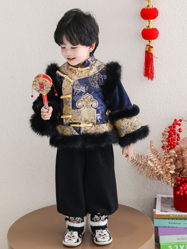 Gyerekek Hanfu téli plüss etnikus öltözet hímzett cipőkkel, ősi ruházat kínai újévre • Téli 2025 kiadás • Etnikai kínai stílus • Fő anyag: poliészter • 8+ éveseknek
