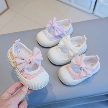 Mini lányoknak szánt totyogó cipő, légáteresztő kendervászon felsőrész, középmagas, TPR talp, 1–3 éves korosztály