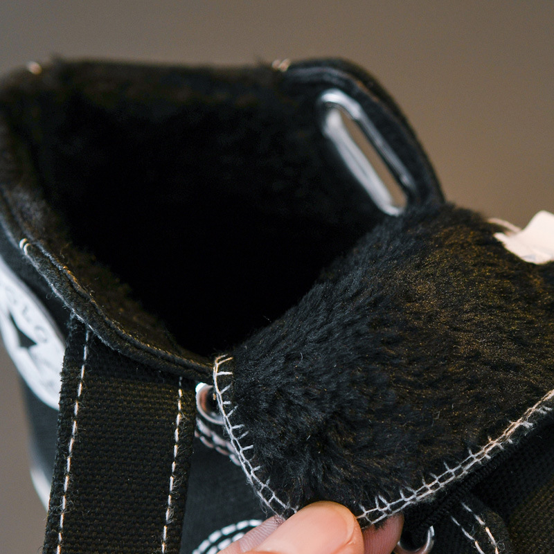 Gyerekek téli vászoncipő fleece béléssel, Velcro-zárás – vastag vászon felsőrész, gumi talp, uniszex