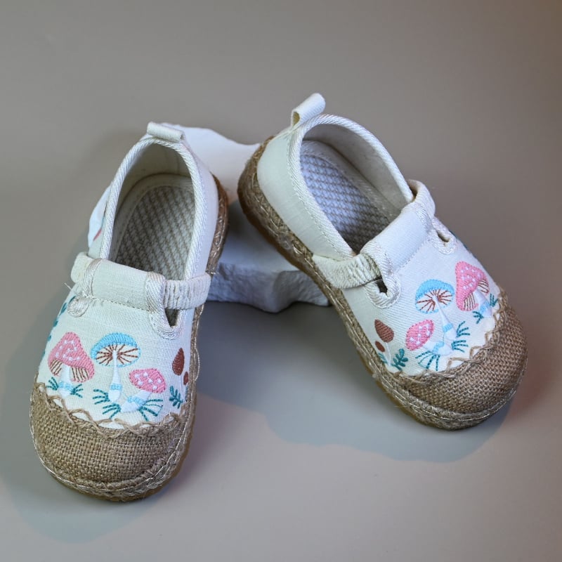Pantofi Hanfu pentru copii, etnici cu broderie — partea superioară din cânepă, căptușeală PU, talpă din cauciuc