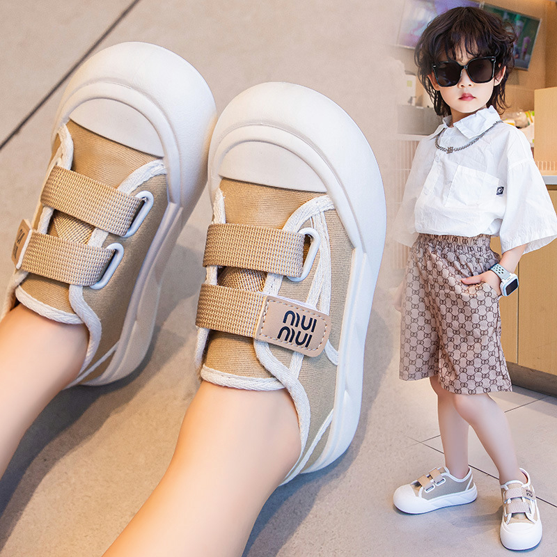 Gyerekeknek készült vászon edzőcipő, lélegző felsőrész, Velcro-zár, alacsony szár, gumitalp, 7–12 éveseknek