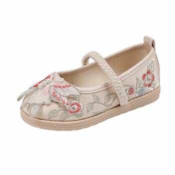 Lányoknak hagyományos vászon tánccipő, hímzett, etno stílus, állatmintás, talp marhacsontból, 1–12 éveseknek
