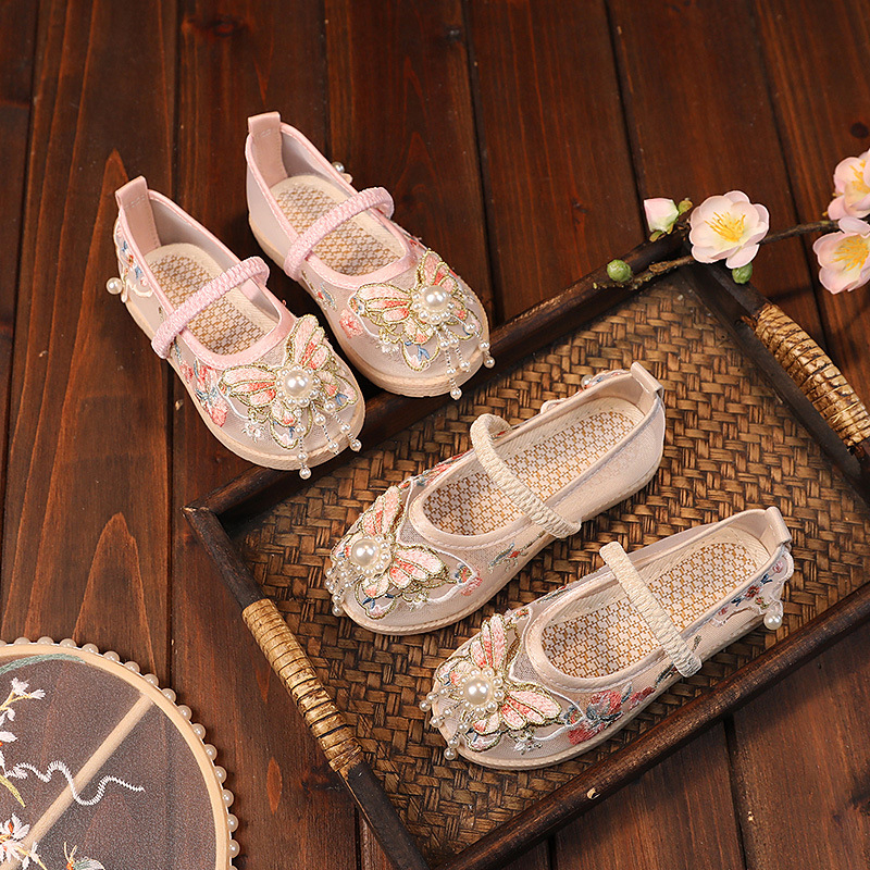 Lányok nyári hálós hímzett cipő, nemzeti szél-stílusban; felsőrész: háló; belső: háló; talpbetét: textile; 1–12 éveseknek