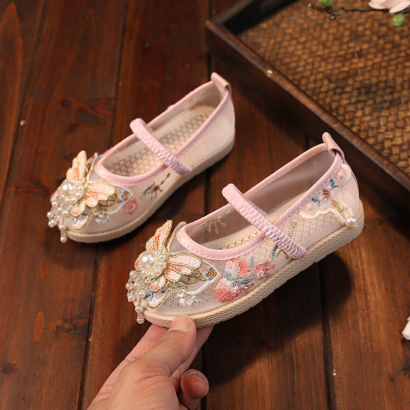 Lányok nyári hálós hímzett cipő, nemzeti szél-stílusban; felsőrész: háló; belső: háló; talpbetét: textile; 1–12 éveseknek