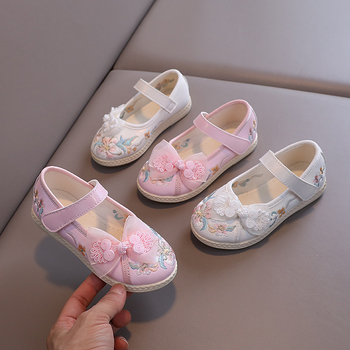 Lányoknak szánt hagyományos pamutból készült hímzett vászoncipő Velcro-zárral, minta: rajzfilmfigura, felső rész pamut, talp: marha inak