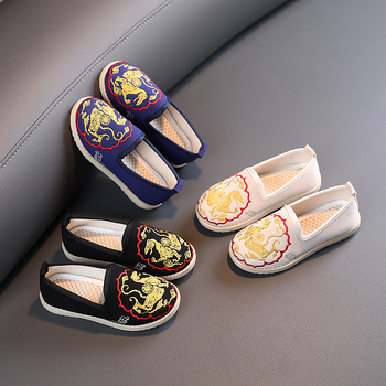 Férfiaknak etnikus stílusú hagyományos vászoncipő hímzéssel — felsőrész vászon, talp gumi, lélegző és könnyű