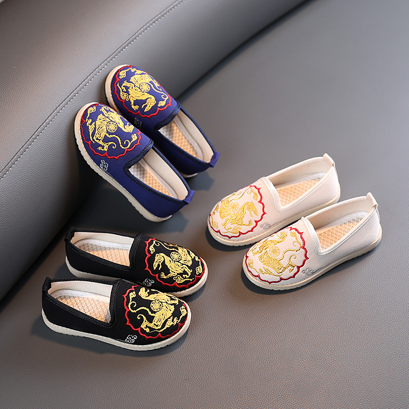 Férfiaknak etnikus stílusú hagyományos vászoncipő hímzéssel — felsőrész vászon, talp gumi, lélegző és könnyű