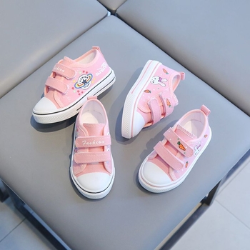 Fiúknak készült vászon sportcipő, pamut felső rész, rajzfilmszerű minta, 12-48 hónapos korosztály, tavasz-ősz szezon