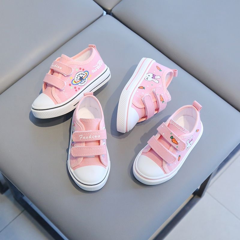 Fiúknak készült vászon sportcipő, pamut felső rész, rajzfilmszerű minta, 12-48 hónapos korosztály, tavasz-ősz szezon