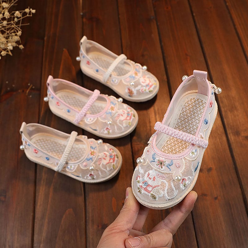 Hímzett lánycipők – Kínai Köztársaság stílus, felső pamutvászon, belső háló, talp marhaín