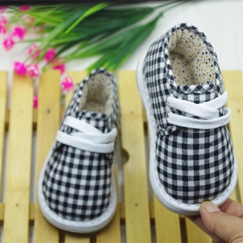 Pantofi de bebeluși cu cap de tigru – din bumbac, cu mai multe straturi, calzi și moi, talpă textilă, pentru copii 1–3 ani, stil chinezesc, toamnă 2024