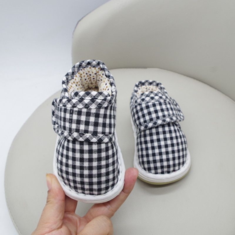 Pantofi de bebeluși cu cap de tigru – din bumbac, cu mai multe straturi, calzi și moi, talpă textilă, pentru copii 1–3 ani, stil chinezesc, toamnă 2024