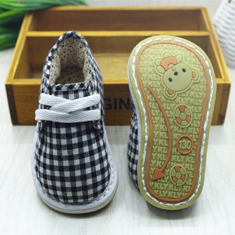 Pantofi de bebeluși cu cap de tigru – din bumbac, cu mai multe straturi, calzi și moi, talpă textilă, pentru copii 1–3 ani, stil chinezesc, toamnă 2024