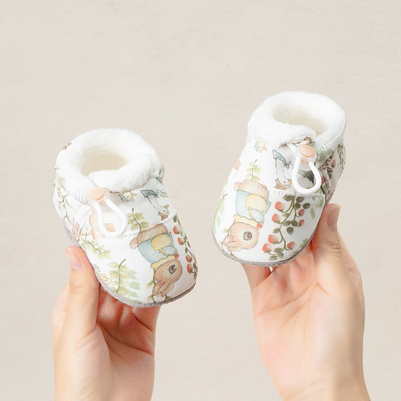 Pantofi bebeluși cu talpă moale, partea superioară din bumbac, interior poliester, croială îngroșată, închidere cu cataramă (Superioară: bumbac; Interior: poliester; Grosime: îngroșată; Închidere: cataramă; Vârstă: 6–12 luni)