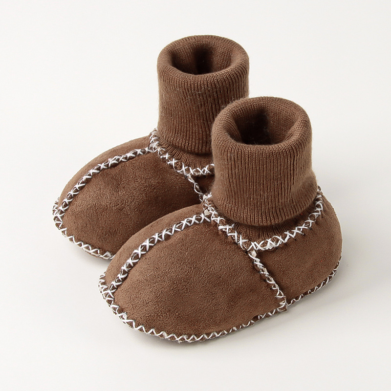 Pantofi pentru copii mici – partea superioară din suede, căptușeală groasă, talpă anti-derapantă, guler înalt, potriviți pentru toamnă și iarnă (12–48 luni).