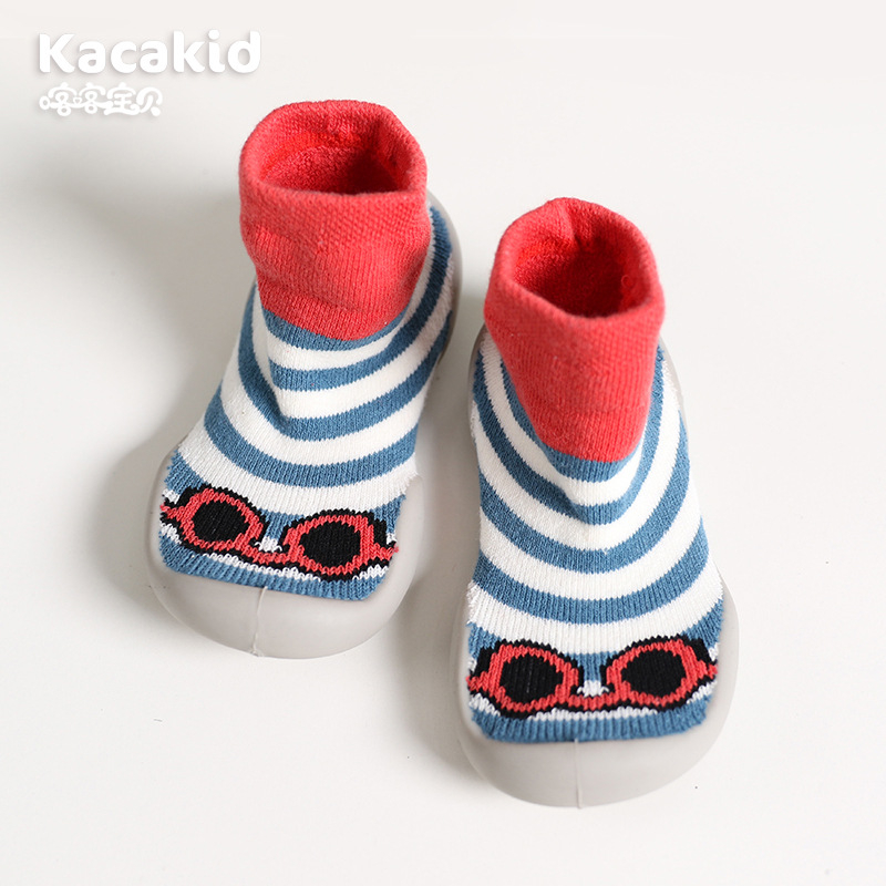 Pantofi de interior antiderapanti pentru bebeluși și copii mici – bumbac, model cu dungi și desene animate, pentru 1–3 ani