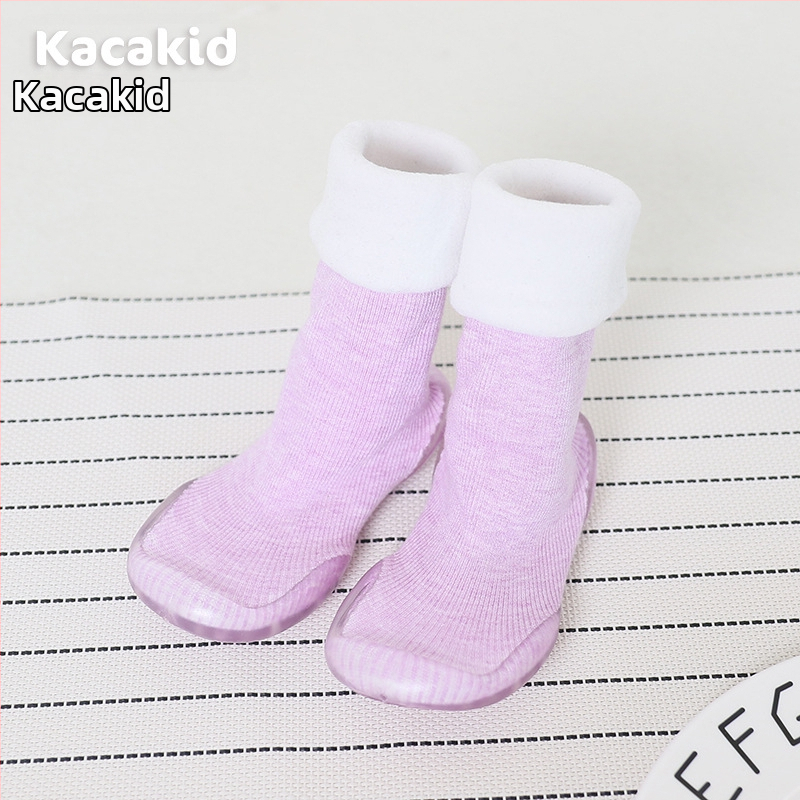 Libisemiskindlad talvised siseruumide kingad beebidele ja väikelastele – puuvillane materjal, triibuline ja karikatuur kujundus, 1–3 aastat