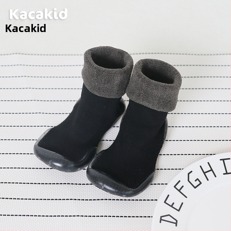 Libisemiskindlad talvised siseruumide kingad beebidele ja väikelastele – puuvillane materjal, triibuline ja karikatuur kujundus, 1–3 aastat