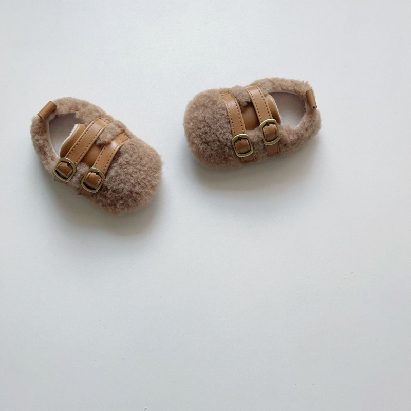Adidași pentru copii mici cu partea superioară din lână artificială de miel, închidere Velcro, căptușeală din fleece, talpă antiderapantă, pentru 12–36 de luni