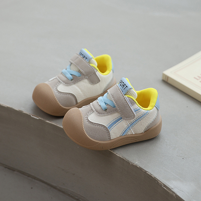 Mesterséges bőrből készült babacipő, Velcro-zárás, alacsony felső, anti-slip és kopásálló puha talp, 12–36 hónapos korosztálynak, tavasz–ősz, mindennapi