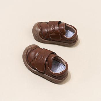 Uniszex gyerekcipő 12–36 hónapos korosztálynak - cartoon stílus, Velcro-zár - felső rész szintetikus bőrből, vízálló és csúszásmentes talppal