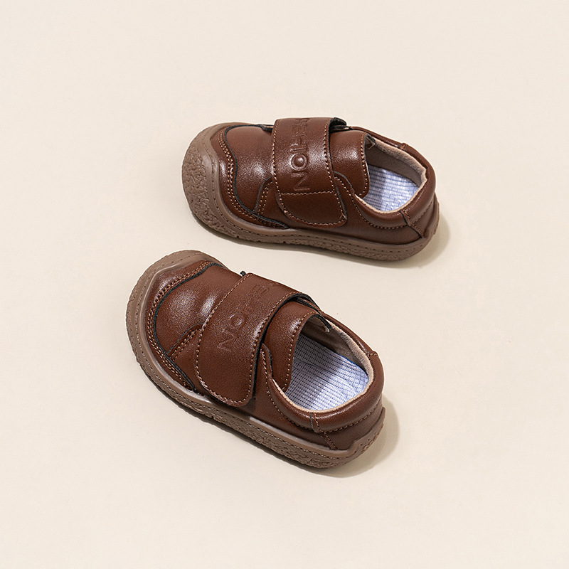 Uniszex gyerekcipő 12–36 hónapos korosztálynak - cartoon stílus, Velcro-zár - felső rész szintetikus bőrből, vízálló és csúszásmentes talppal