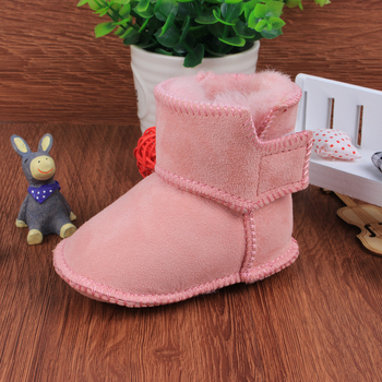 Kisgyermek cipő juhbőr felsővel, légáteresztő, meleg, csúszásmentes talp, Velcro-zár