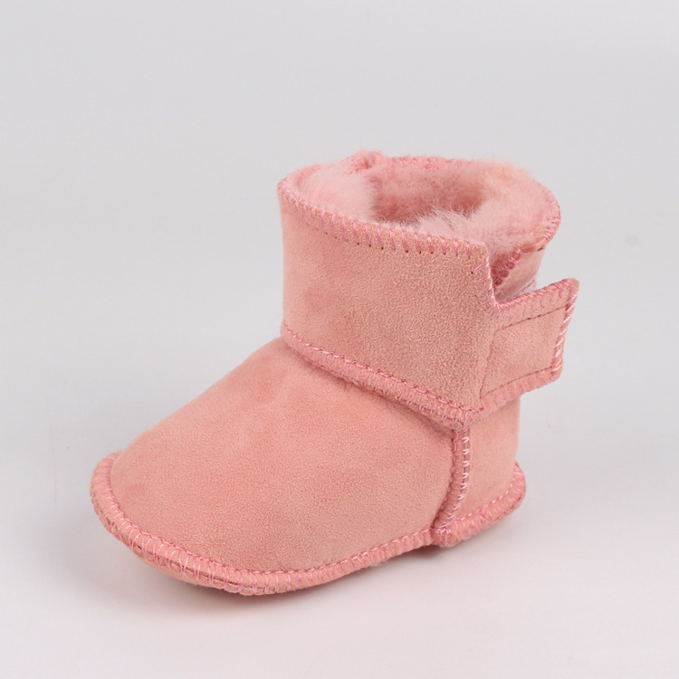 Kisgyermek cipő juhbőr felsővel, légáteresztő, meleg, csúszásmentes talp, Velcro-zár