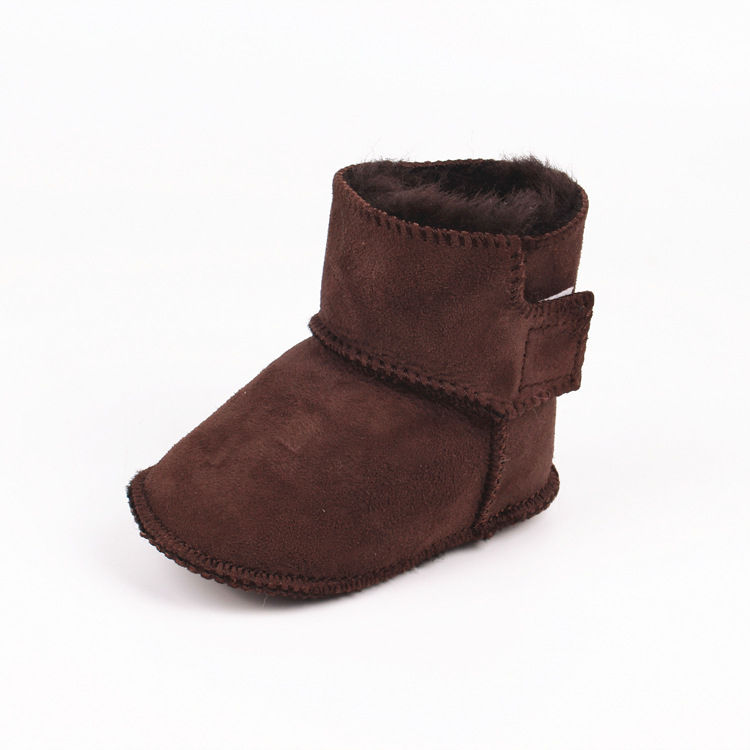 Kisgyermek cipő juhbőr felsővel, légáteresztő, meleg, csúszásmentes talp, Velcro-zár