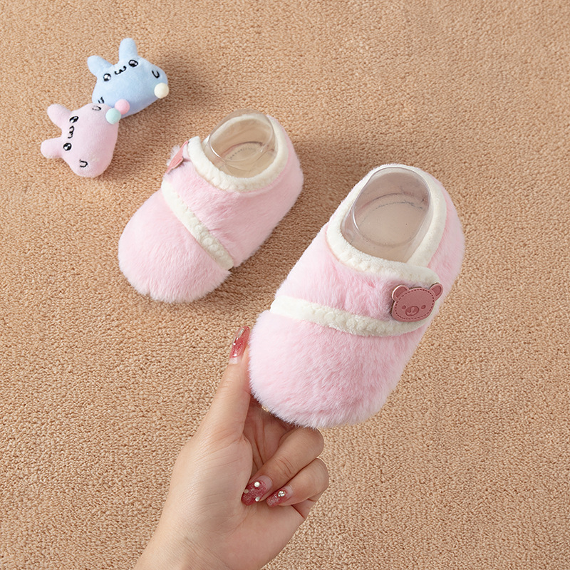 Baba beltéri cipő – vastagított őszi-téli szezonhoz, Velcro-zárás, rajzfilm minta, légáteresztő, vízálló, csúszásmentes, 12–36 hónaposak