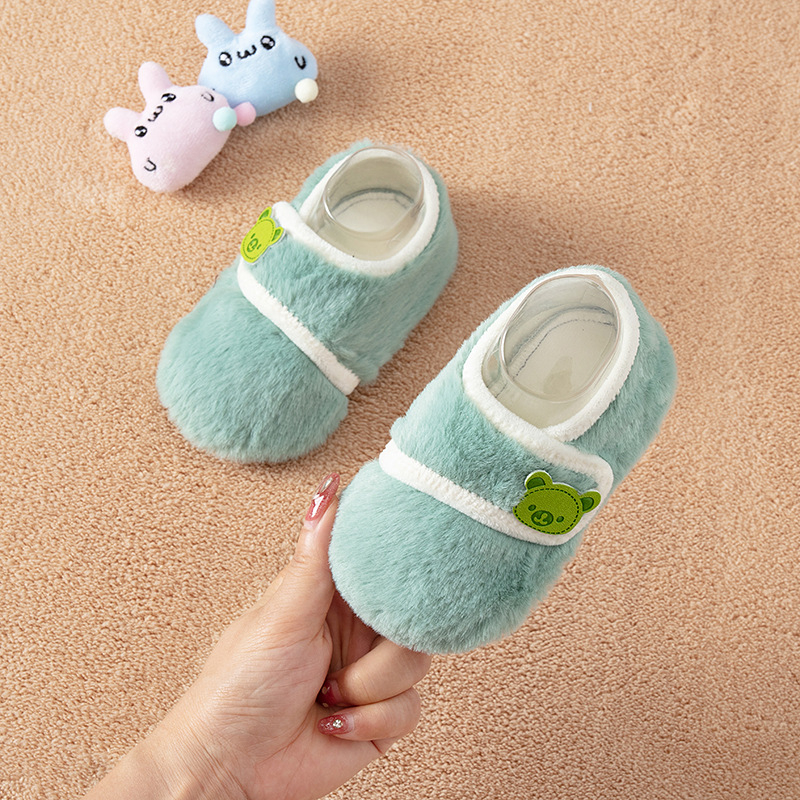 Baba beltéri cipő – vastagított őszi-téli szezonhoz, Velcro-zárás, rajzfilm minta, légáteresztő, vízálló, csúszásmentes, 12–36 hónaposak