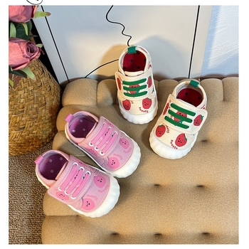 Detské plátené tenisky - priedušné, protišmykové, odolné voči opotrebeniu, so suchým zipsom, nízky strih (unisex, 12–48 mesiacov)