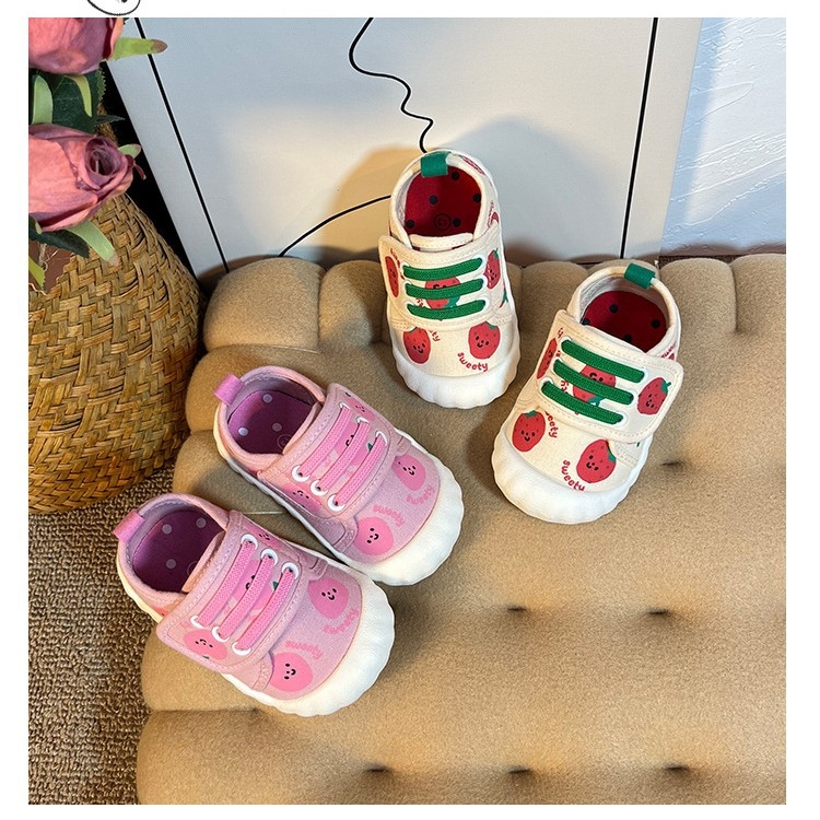 Detské plátené tenisky - priedušné, protišmykové, odolné voči opotrebeniu, so suchým zipsom, nízky strih (unisex, 12–48 mesiacov)