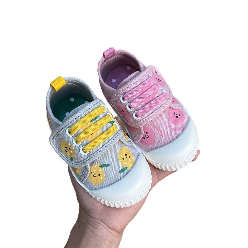 Detské plátené tenisky - priedušné, protišmykové, odolné voči opotrebeniu, so suchým zipsom, nízky strih (unisex, 12–48 mesiacov)
