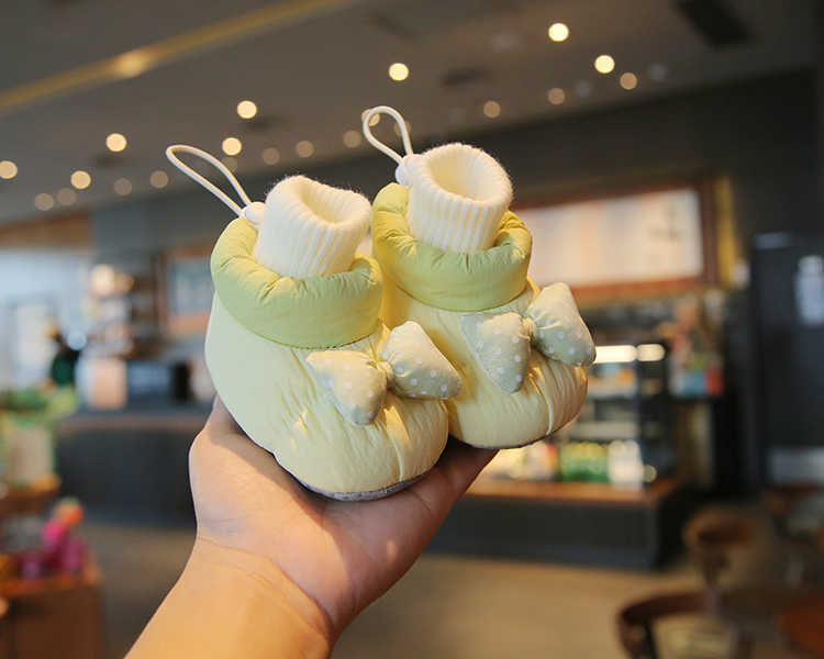 Baba zoknis cipő – vászon felsőrész, szabadidős stílus, 12–36 hónapos korosztály, uniszex