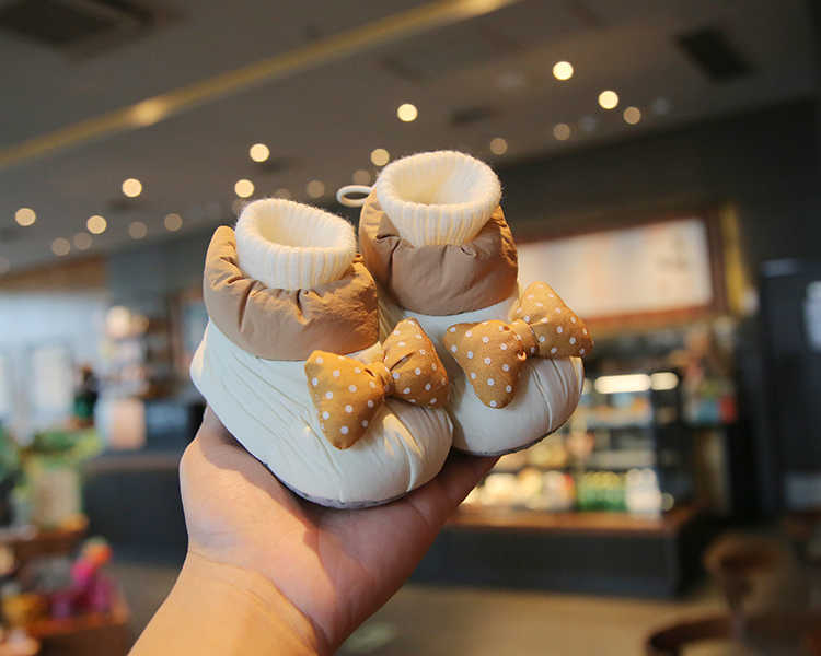 Baba zoknis cipő – vászon felsőrész, szabadidős stílus, 12–36 hónapos korosztály, uniszex